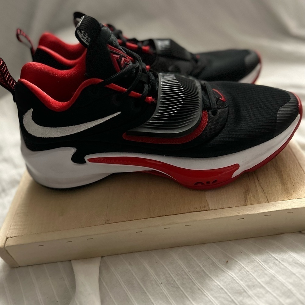 Nike Zoom Freak 3 Bred Black Red White Mens Giannis Basketball DA0694-003 Sz 11
